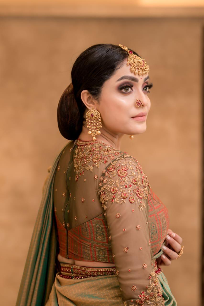 Abhirami Venkatachalam Stunning Stills.