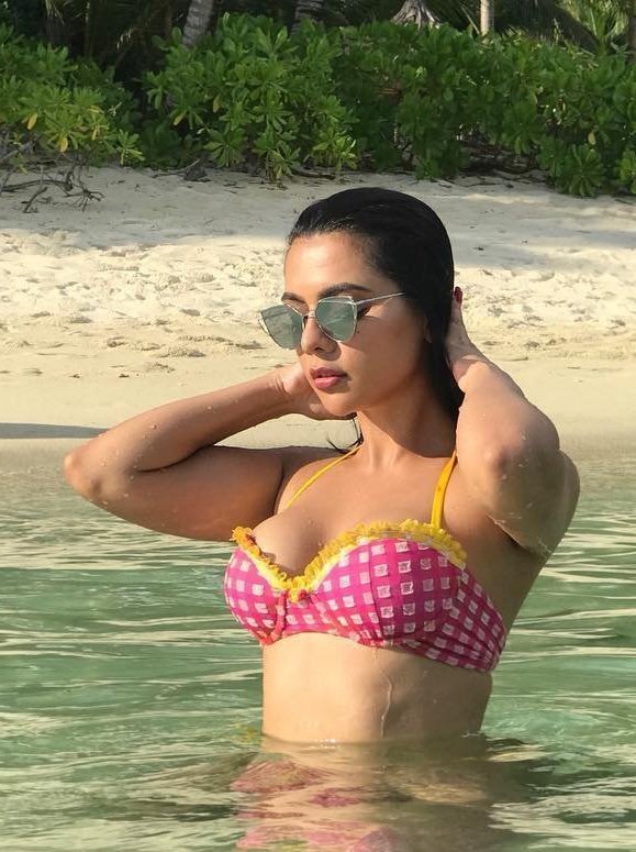 Ruhi Singh Marvelous Stills.