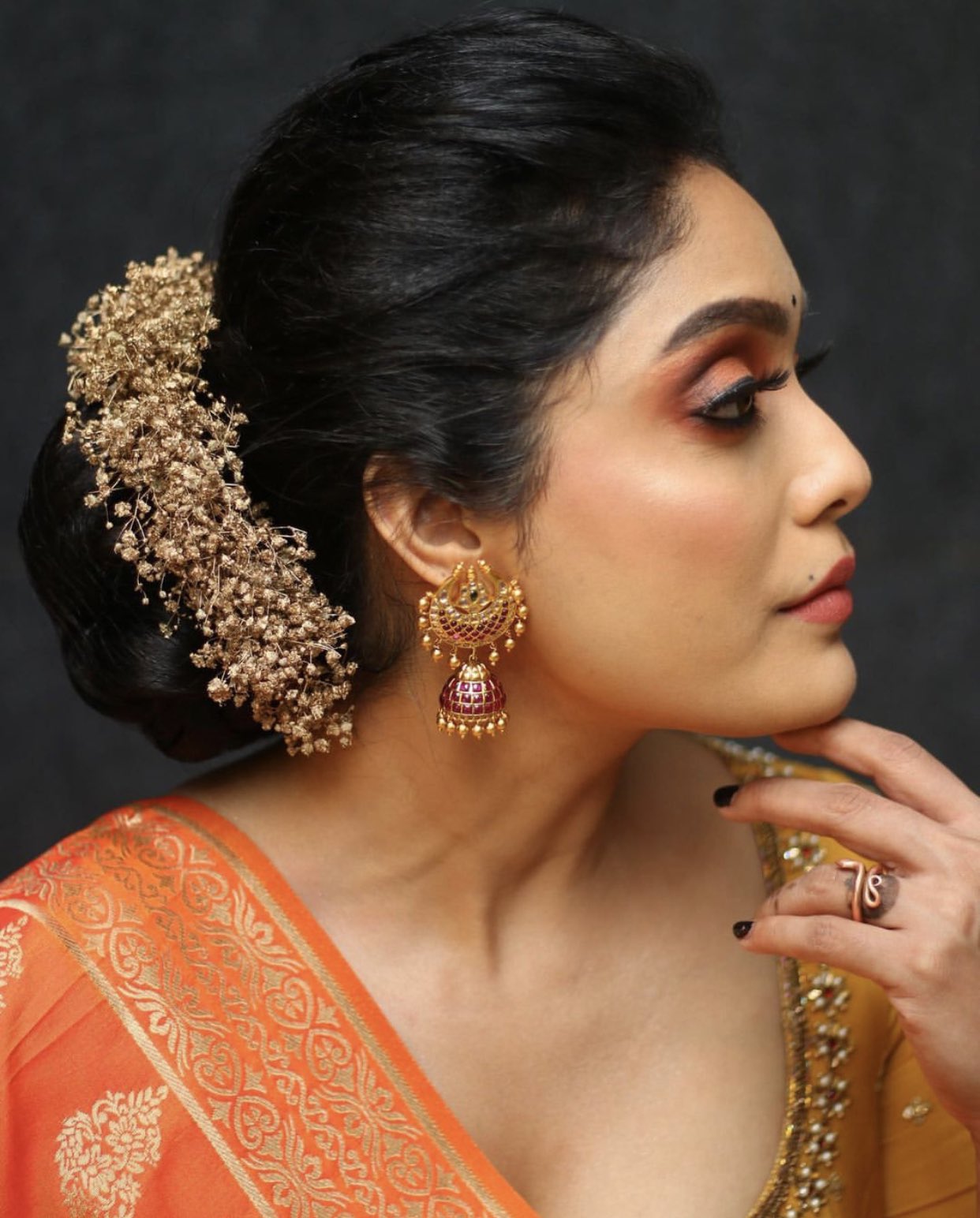 Abhirami Venkatachalam Stunning Stills.