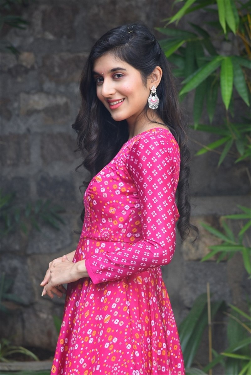 Actress Sanjana Sarathy Latest Photoshoot Stills.