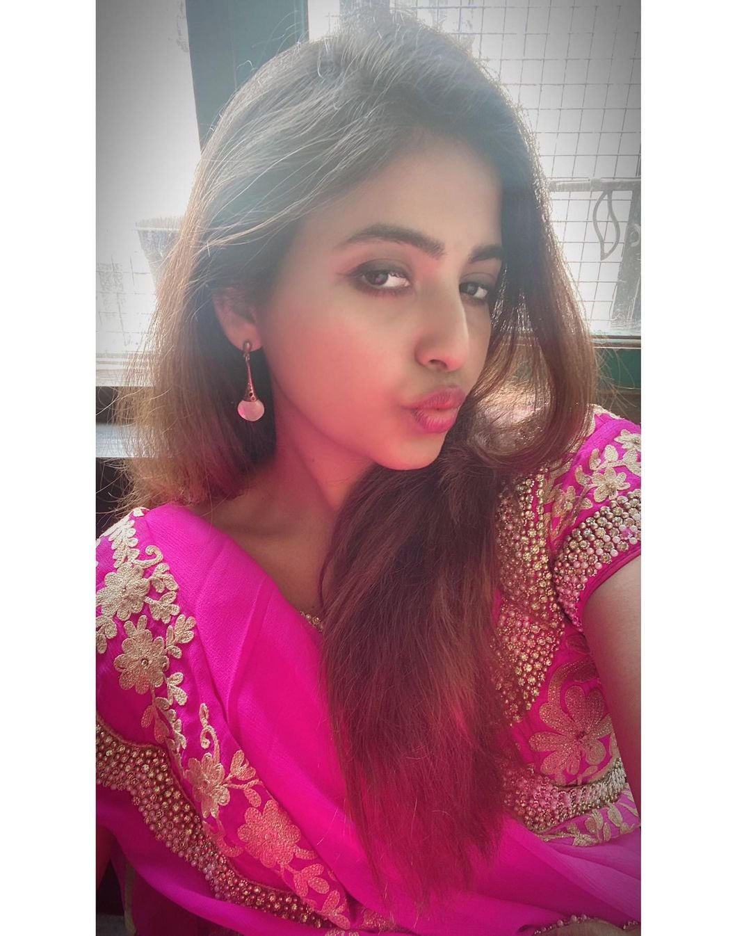 Anjali Amazing Photos.