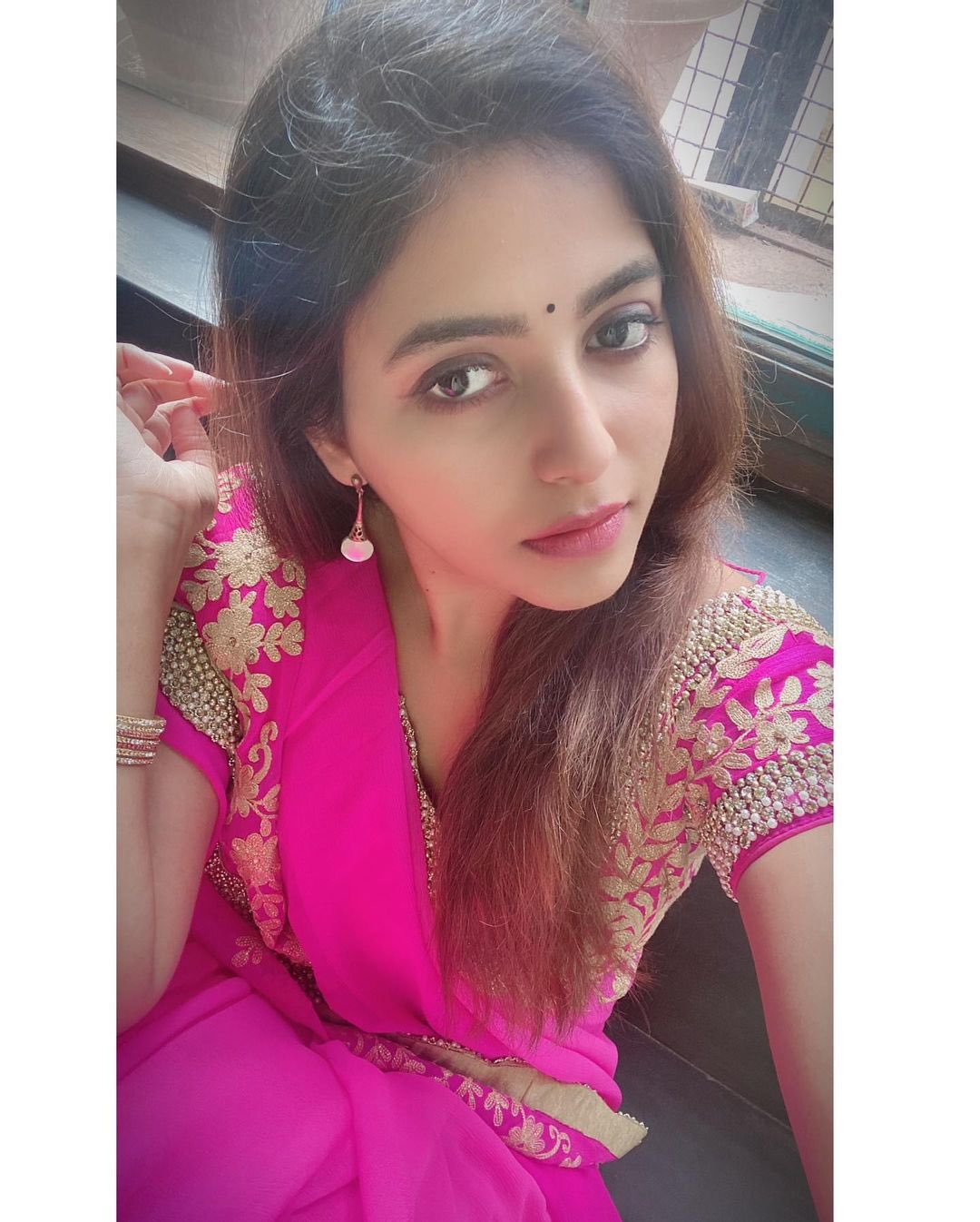 Anjali Amazing Photos.