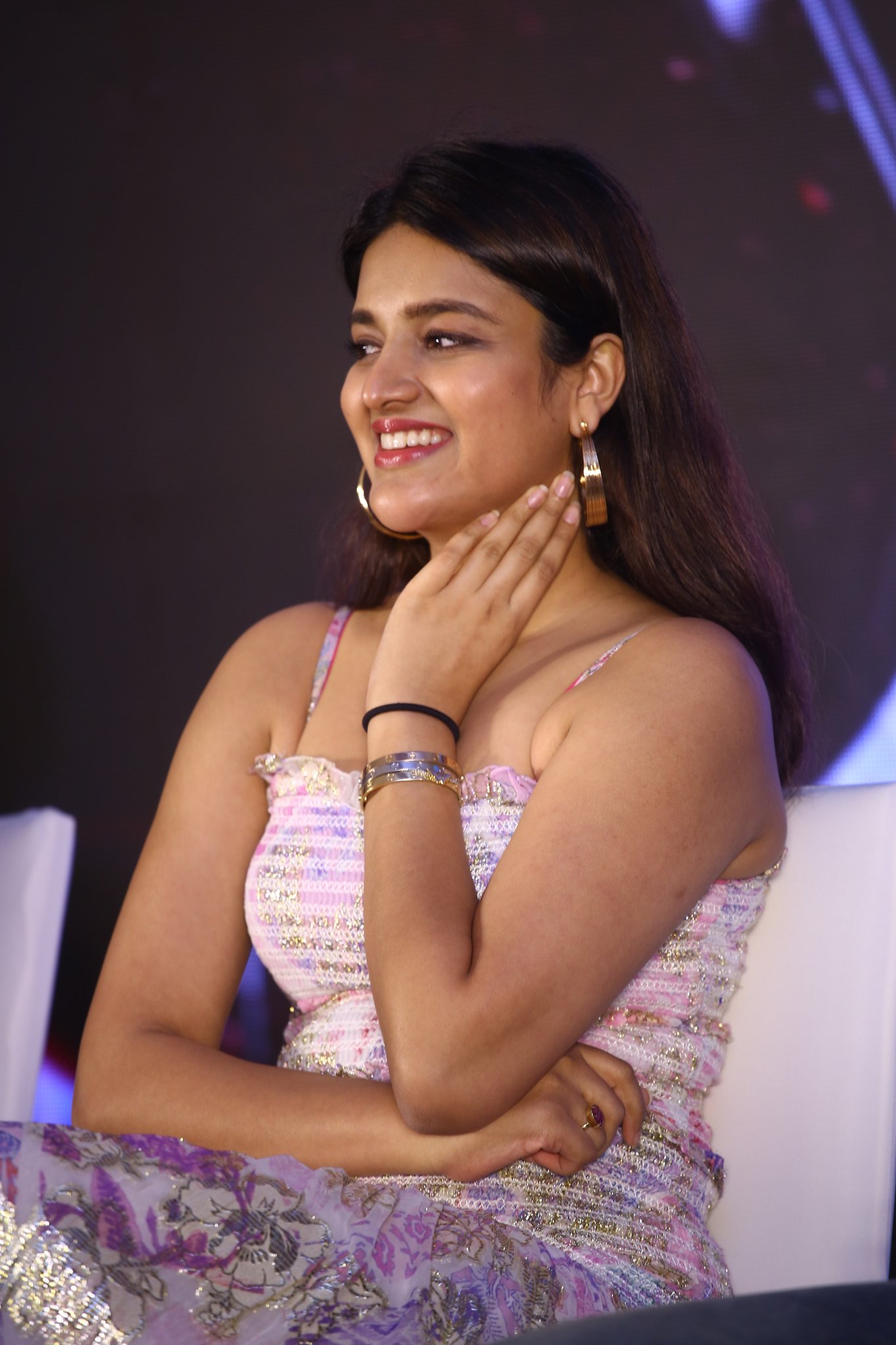 Nidhhi Agerwal Stunning Pics.