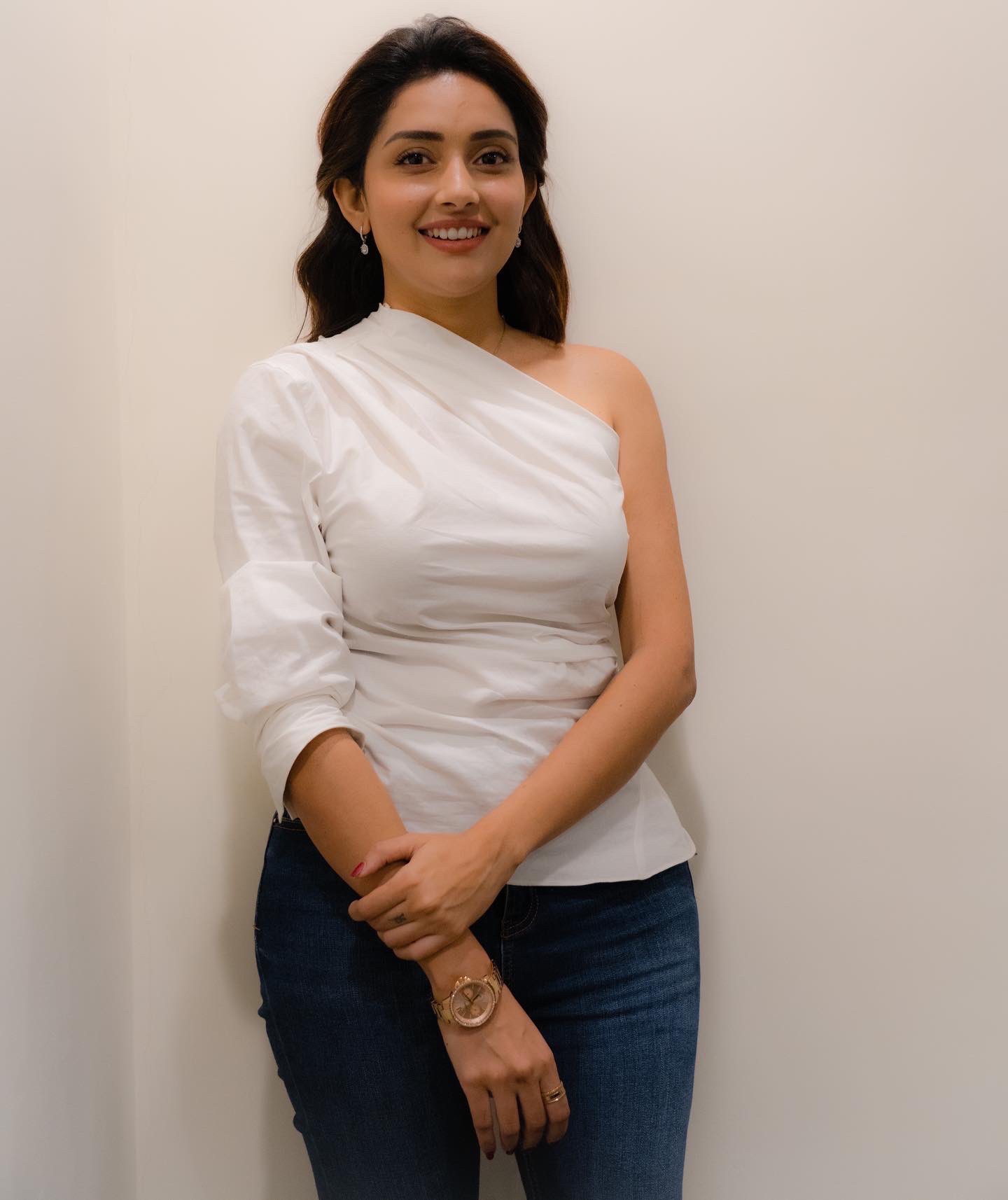 Mahima Nambiar Latest Photos.