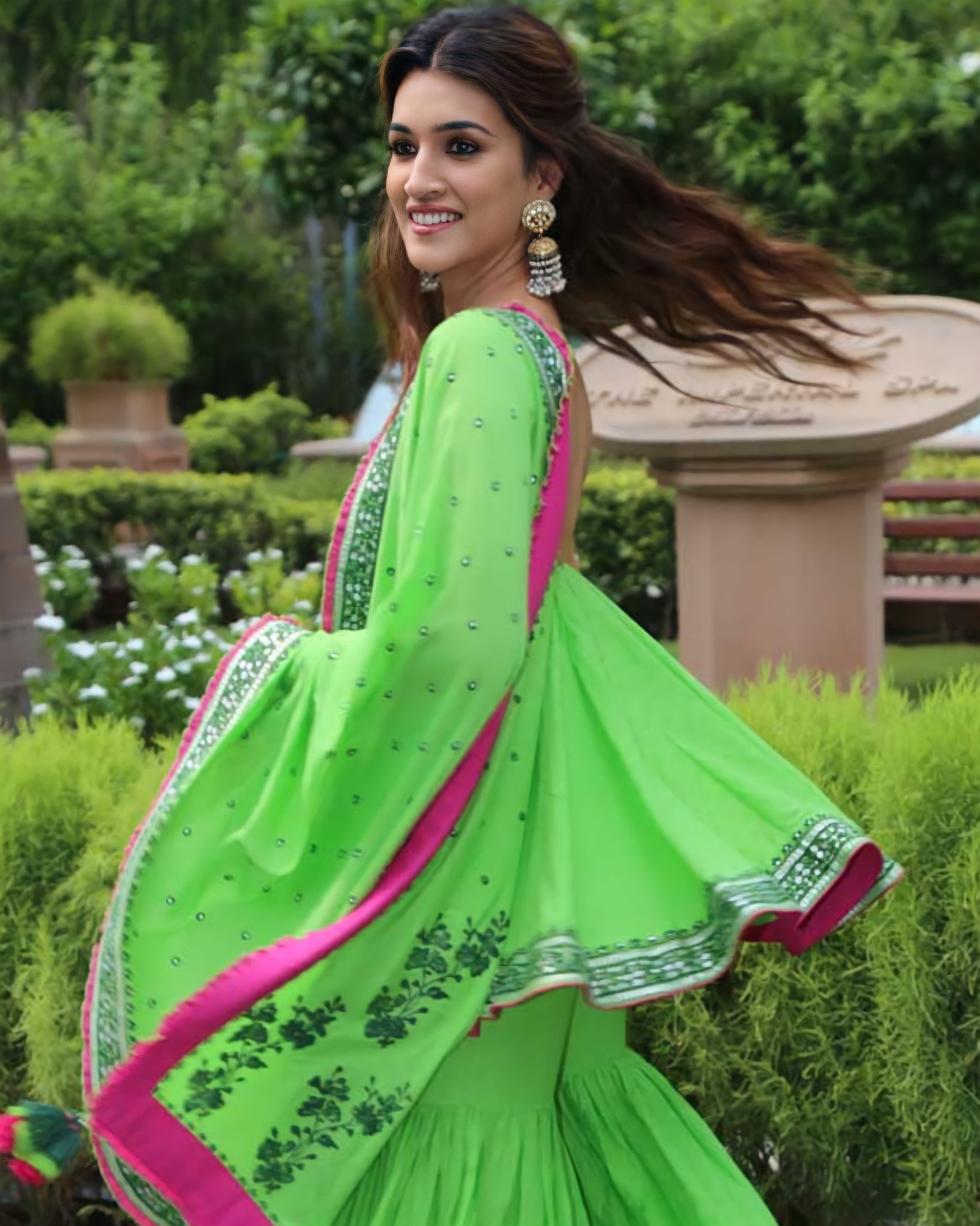 Kriti Sanon Latest Images.