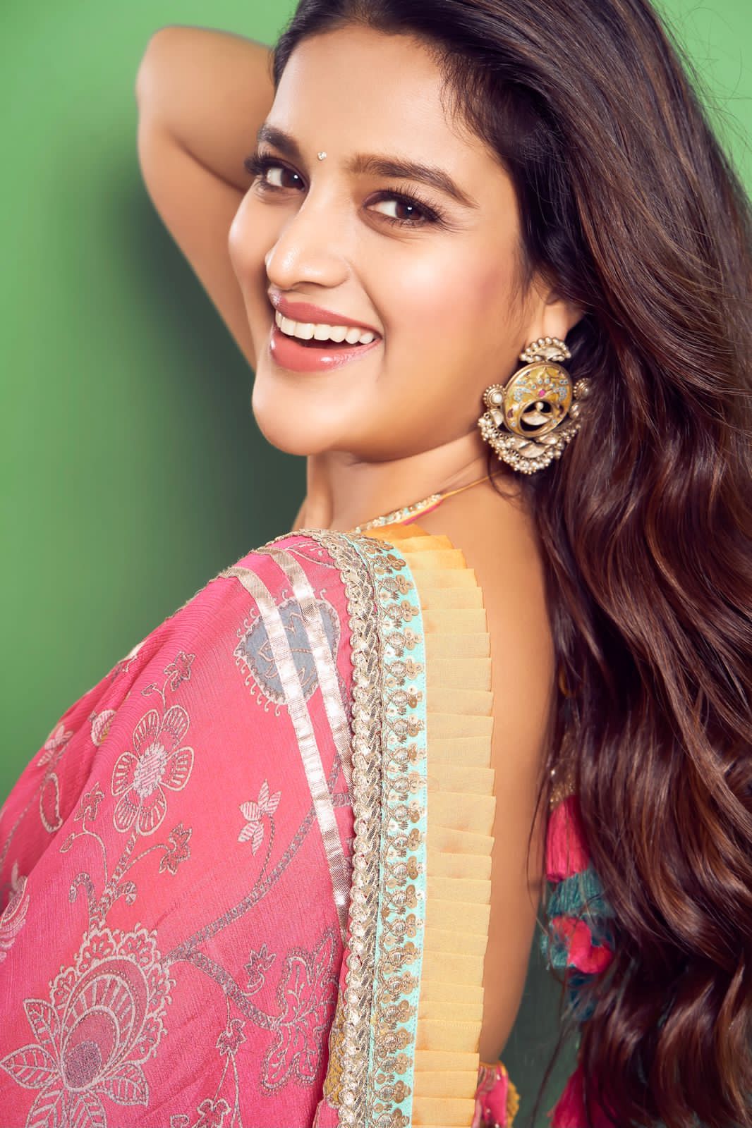 Nidhhi Agerwal Stunning Pics.