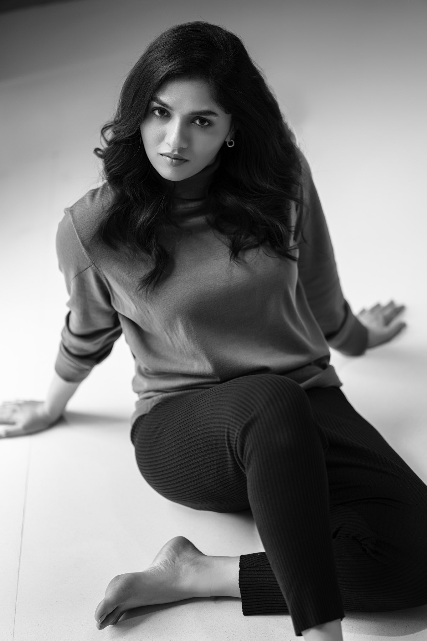 Actress Sunaina New Images.