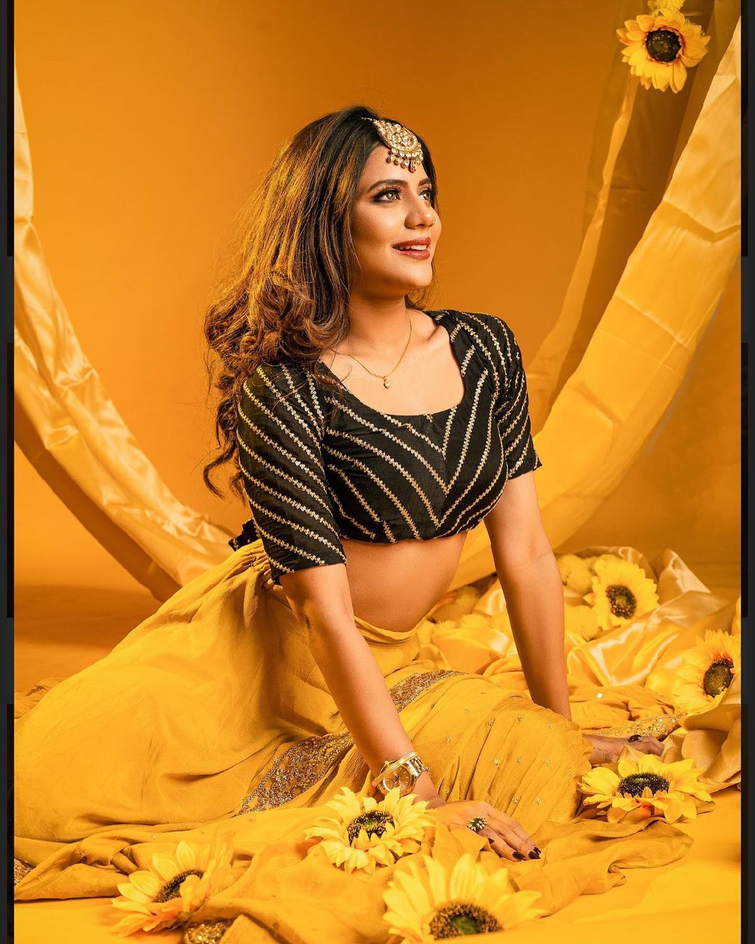 Aishwarya Dutta Stunning Photos.