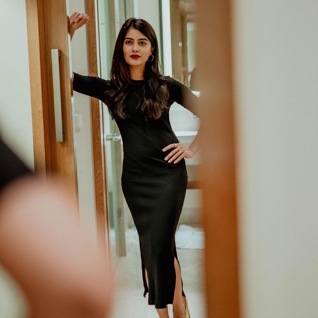 Amritha Aiyer Lovely Pics.