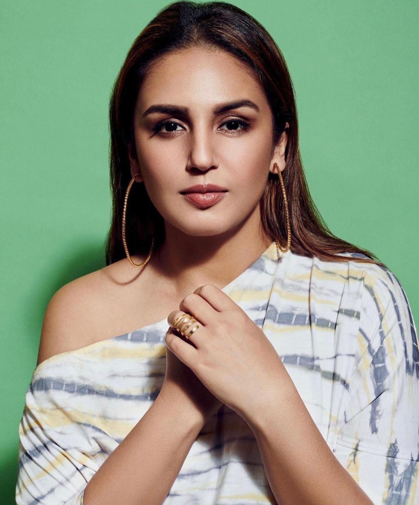 Lovely Huma Qureshi Pics.