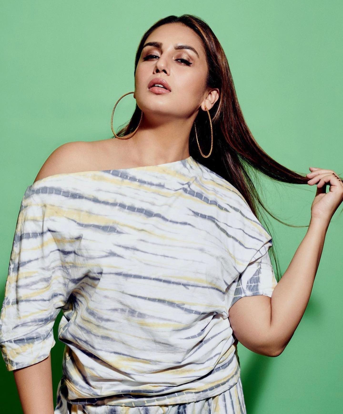 Lovely Huma Qureshi Pics.