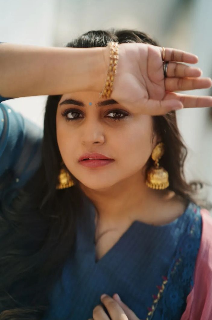 Manjima Mohan Gorgeous Images.