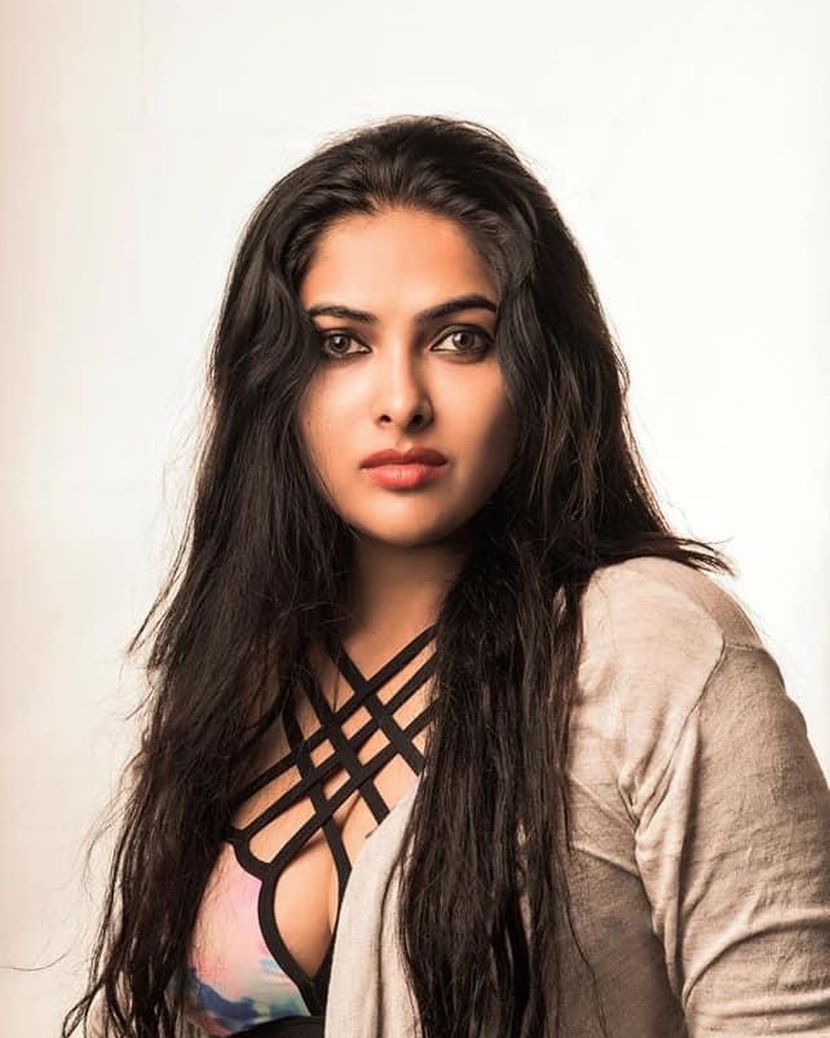 Divi Vadthya Dazzing Stills.