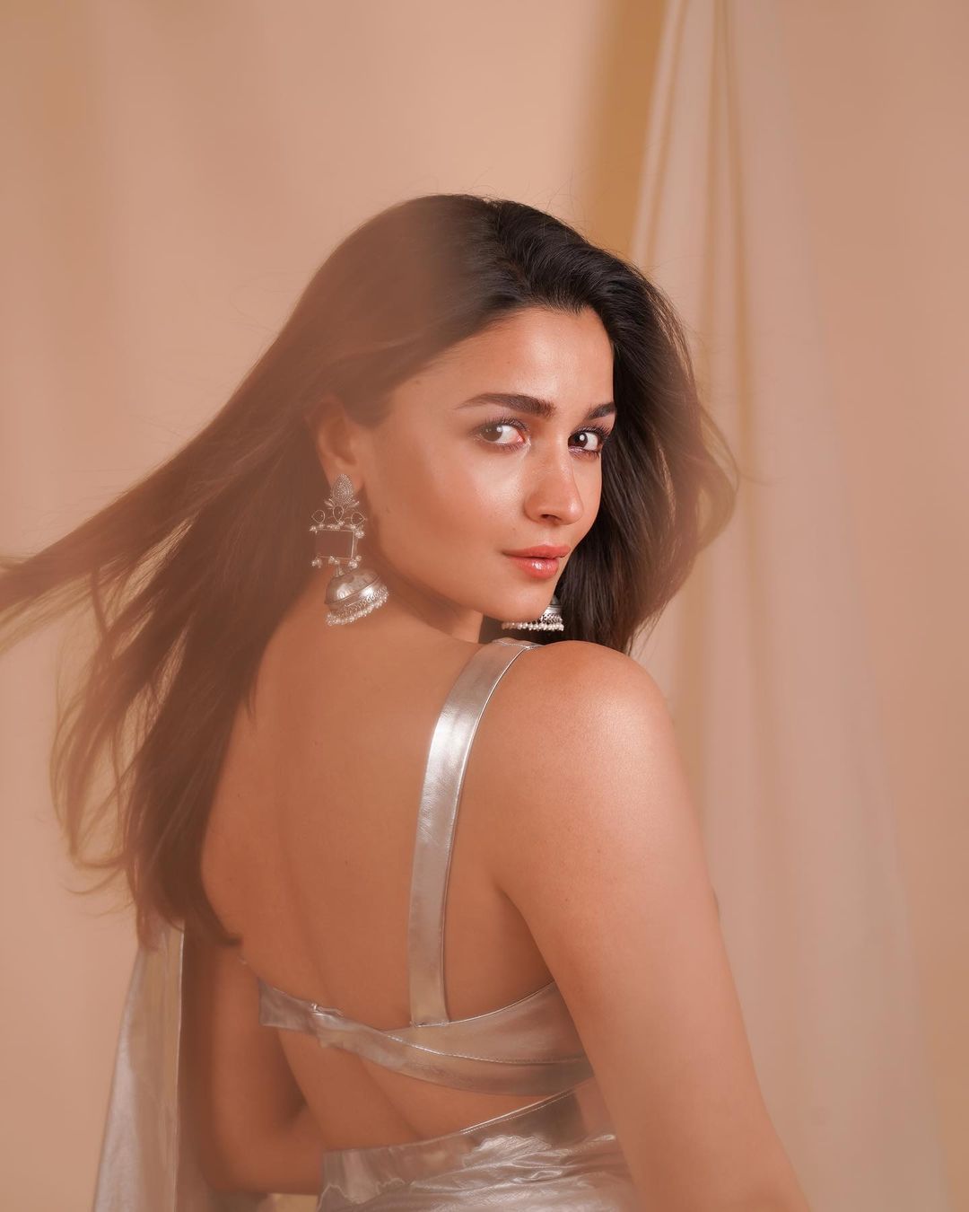 Alia Bhatt Sizzling Images.
