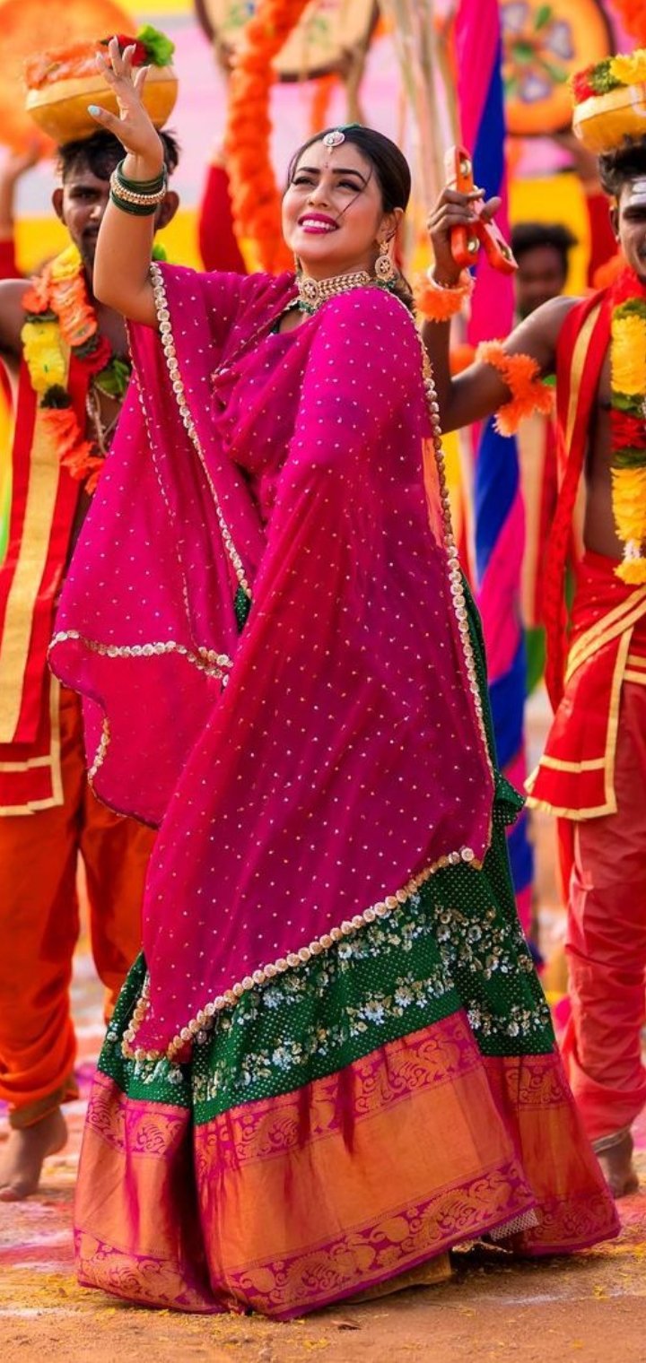 Poorna Beautiful Images.