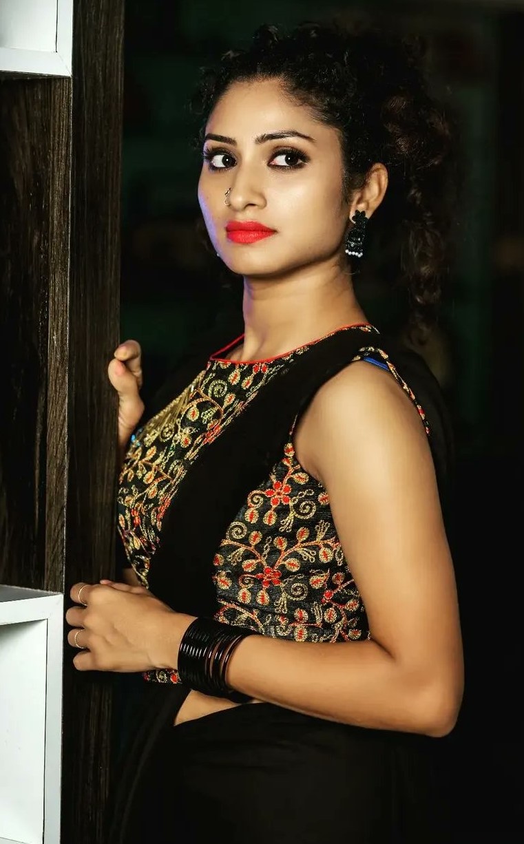 Vishnu Priya Amazing Stills.