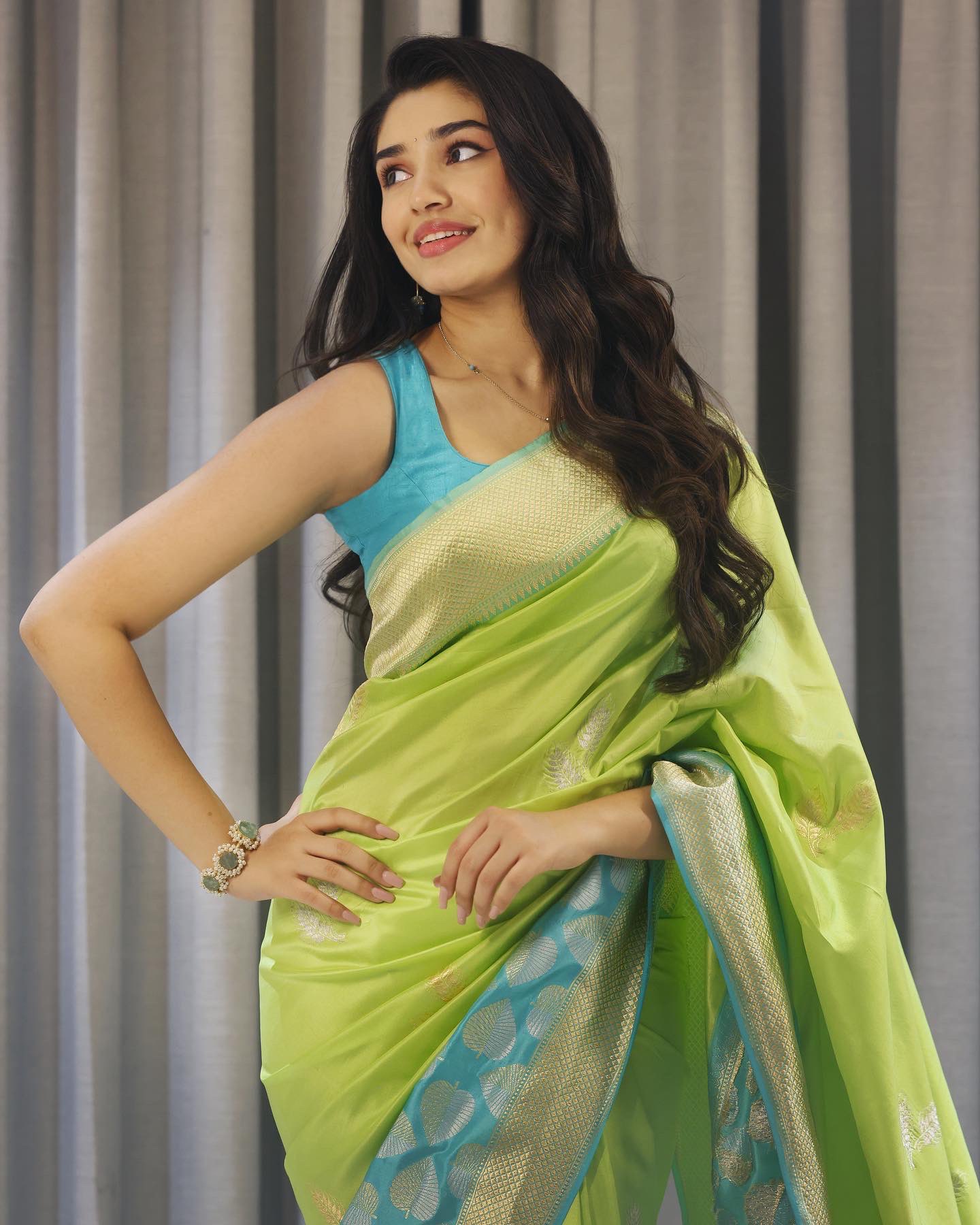 Krithi Shetty Sizzling Pics.