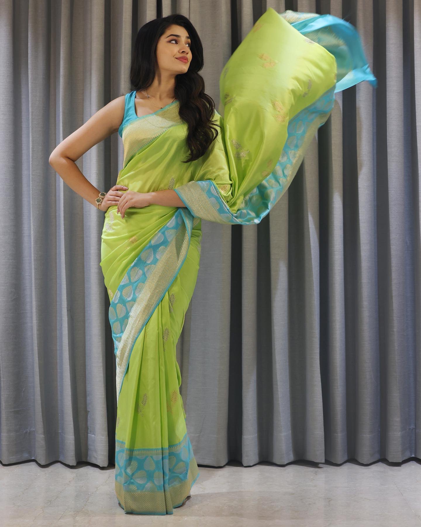 Krithi Shetty Sizzling Pics.