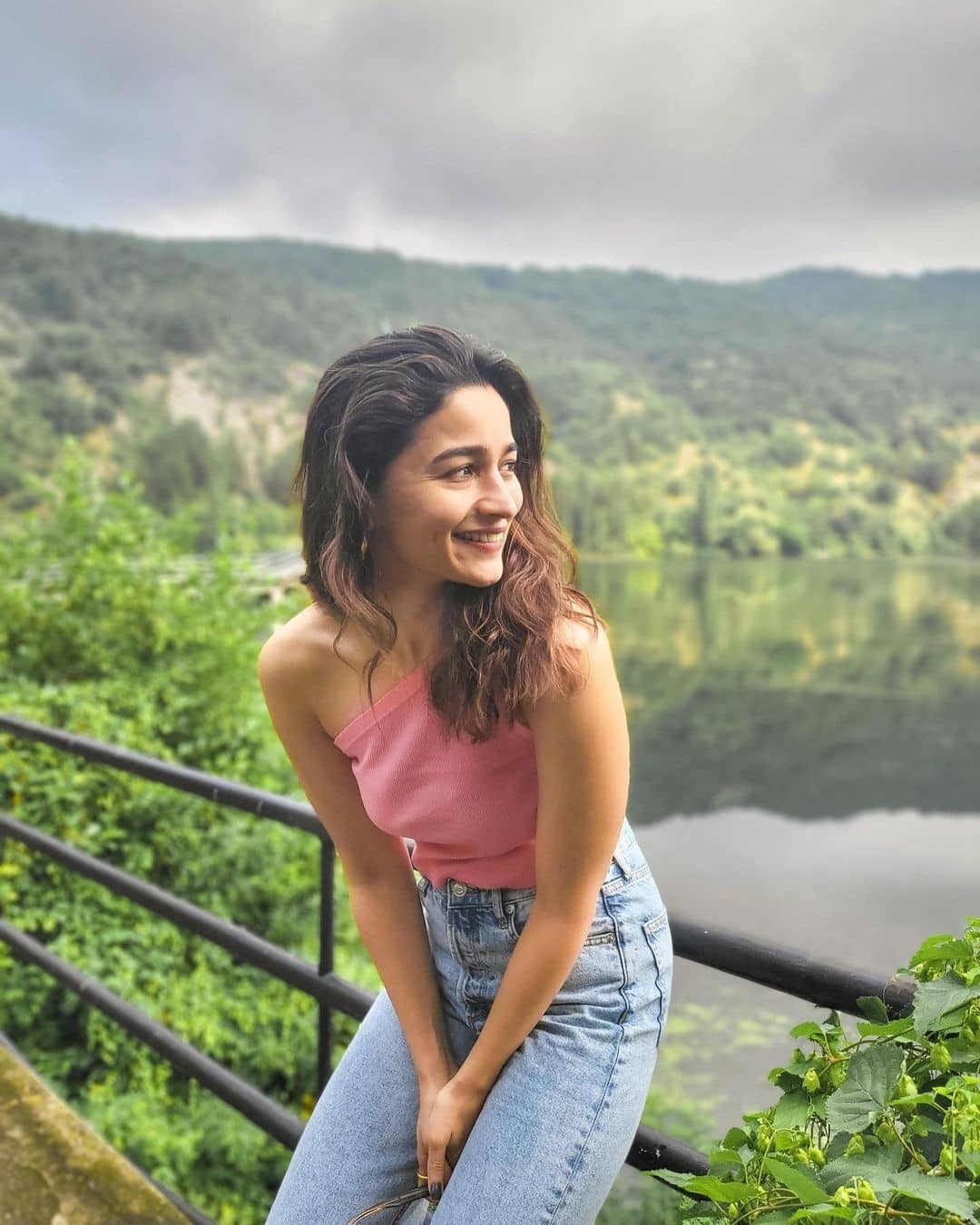 Alia Bhatt Sizzling Images.