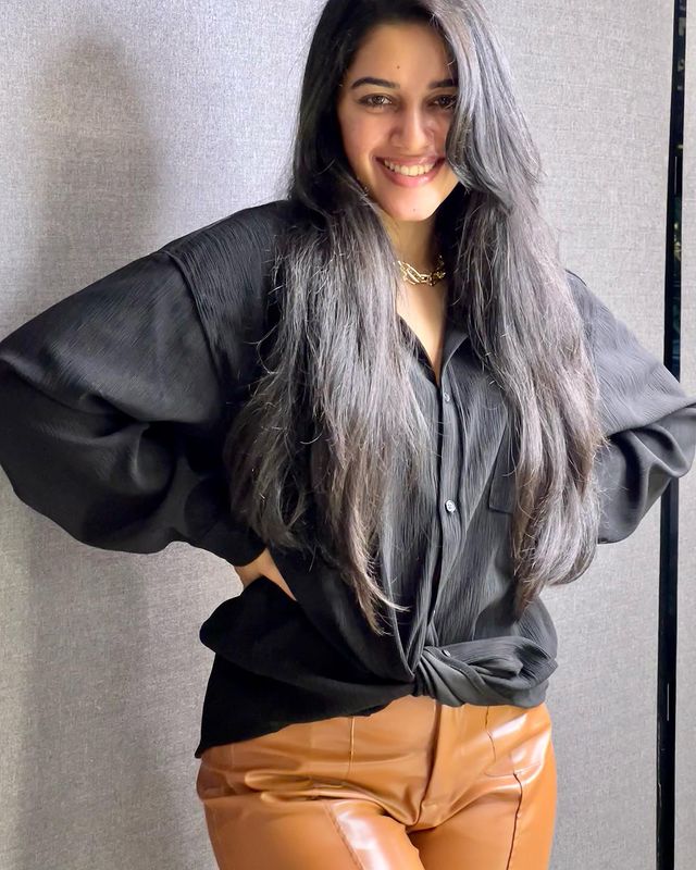 Mirnalini Ravi Wonderful Images.