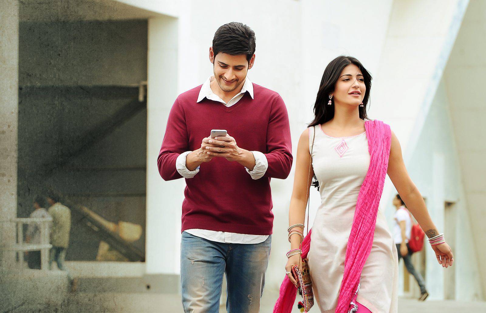 Srimanthudu Telugu Movie Stills Starring Mahesh Babu, Shruti Haasan