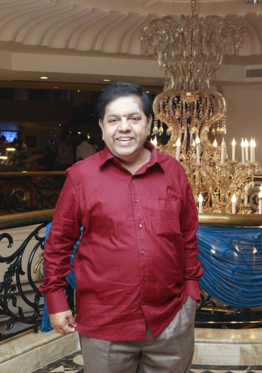 NETFLIX reunites the cast of the famous TV show Lollu Sabha!  