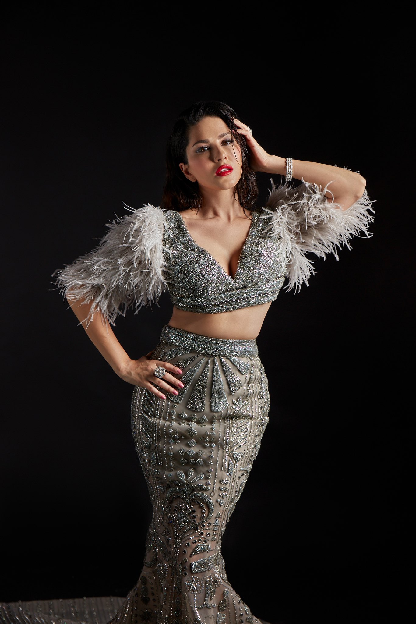 Charming Stills of Sunny Leone!