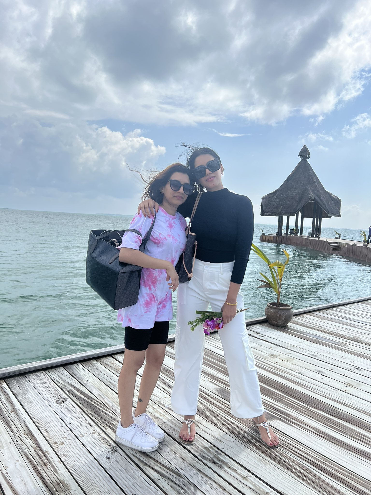 Recent Clicks of mirnalini!