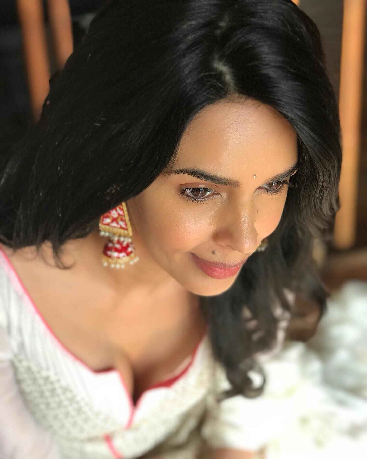 Charming stills of Mallika Sherawat!