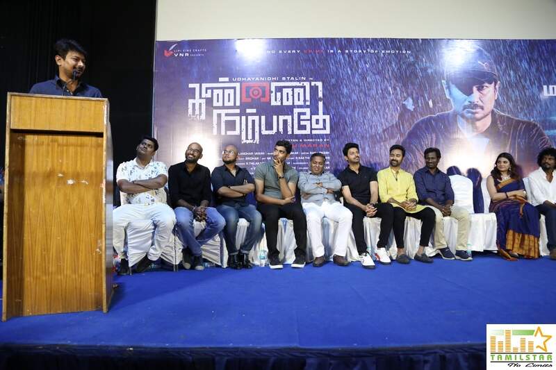 Kannai Nambathey Movie stills!