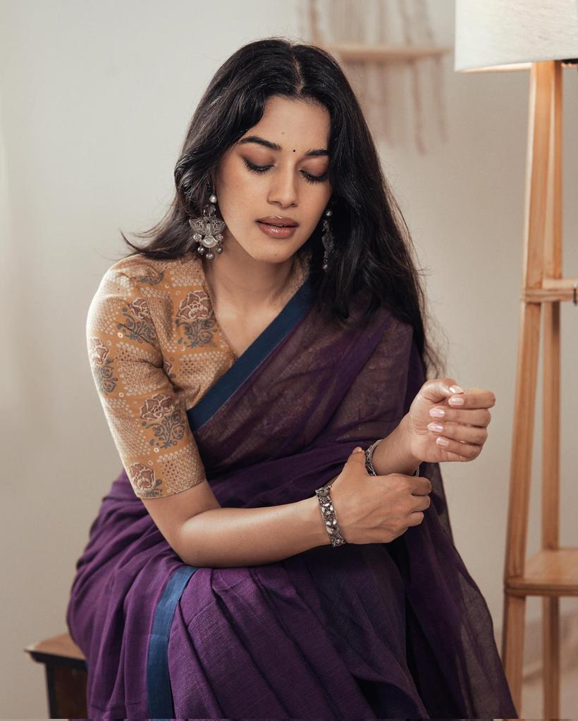 Beautiful Stills of Mirnalini Ravi!