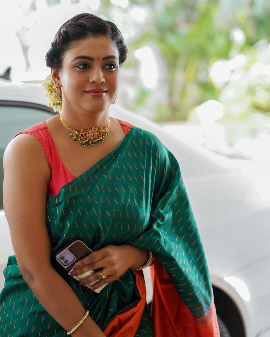 Sizzling Images of  Iniya!