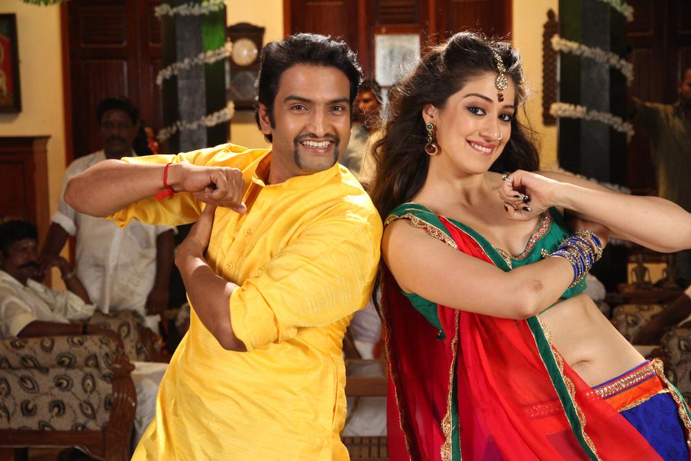Santhanam & Lakshmi Rai in Aranmanai