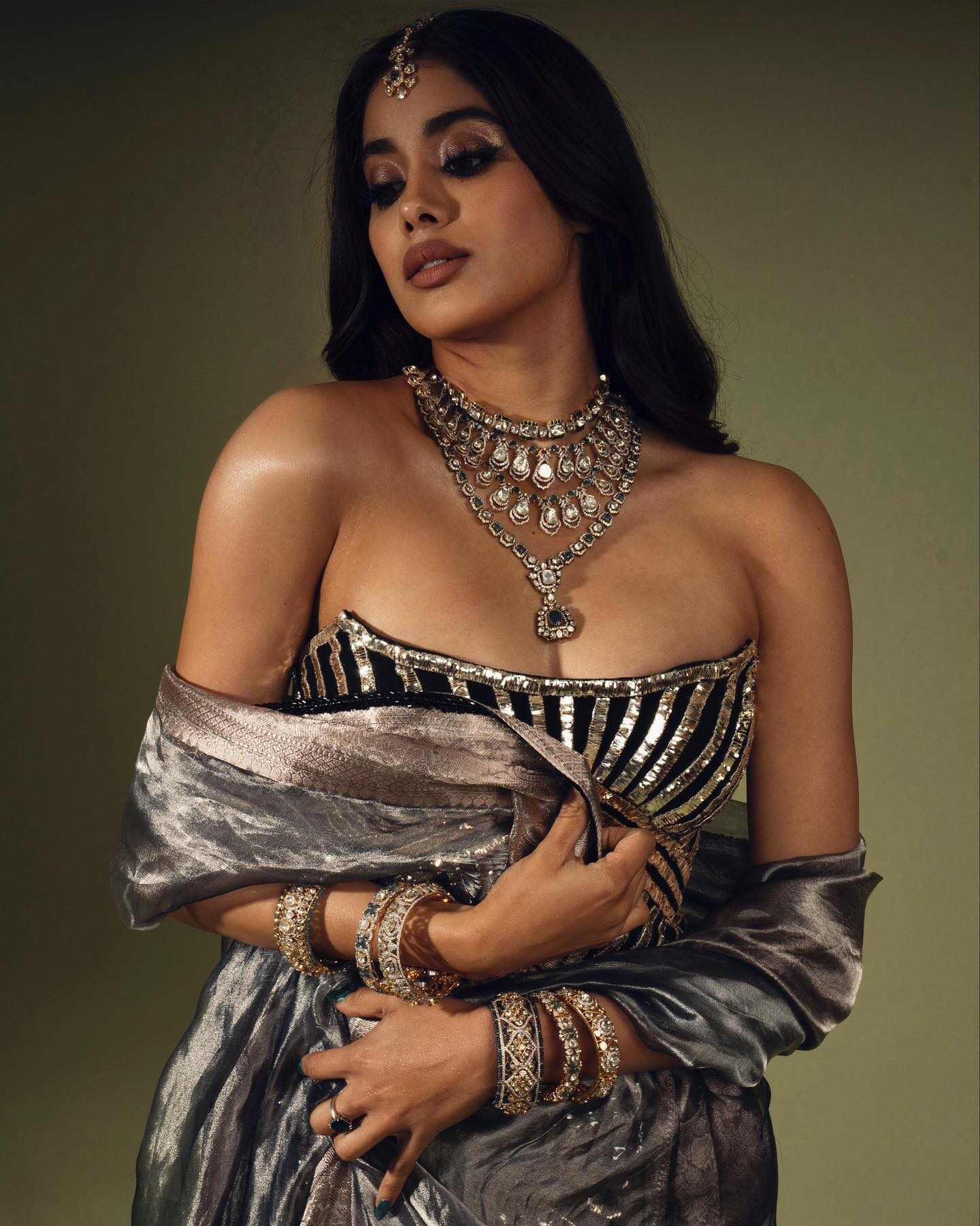 Beautiful Stills of Janhvi Kapoor!