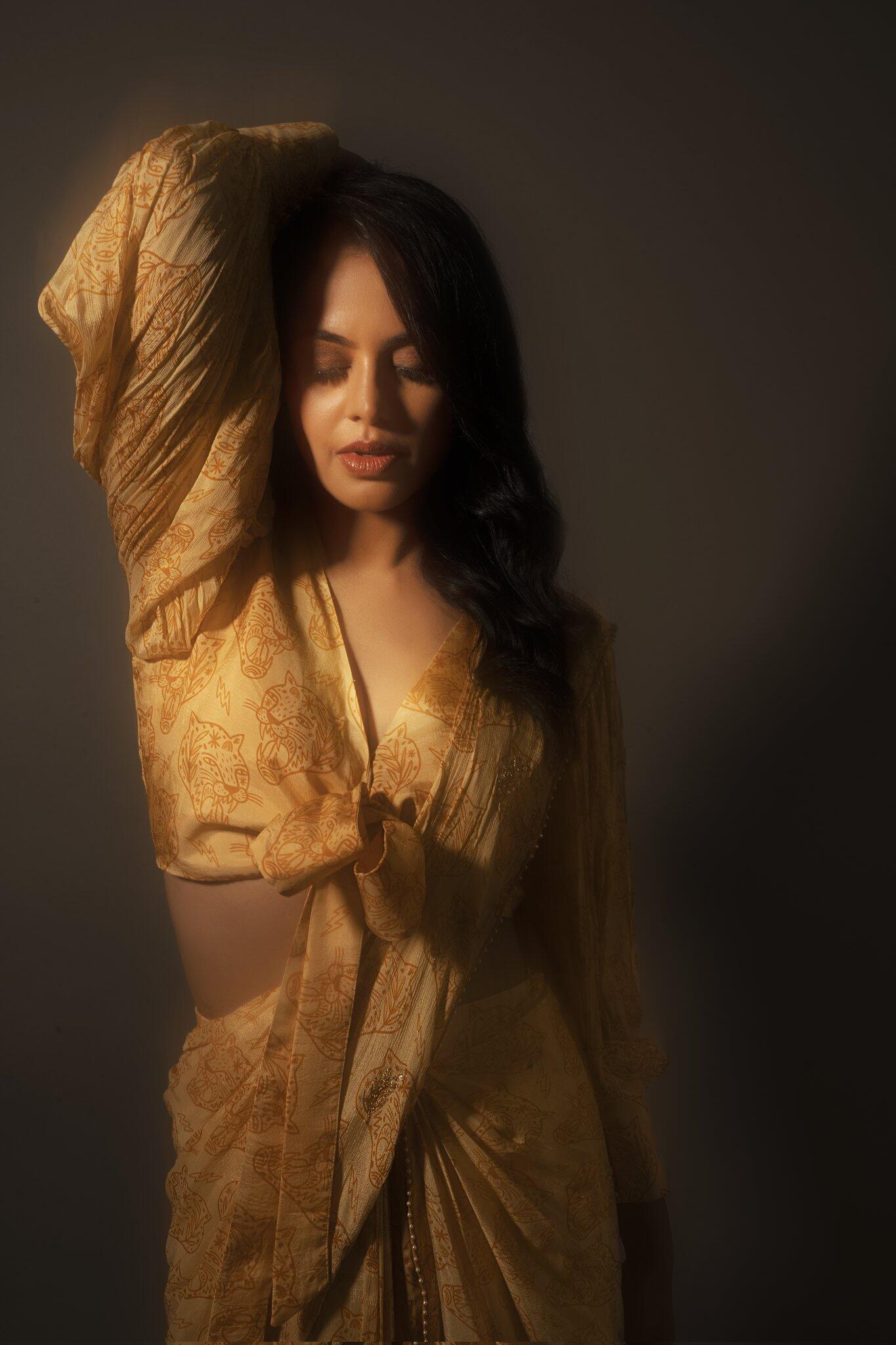 Sizzling Images of  Bindu Madhavi!