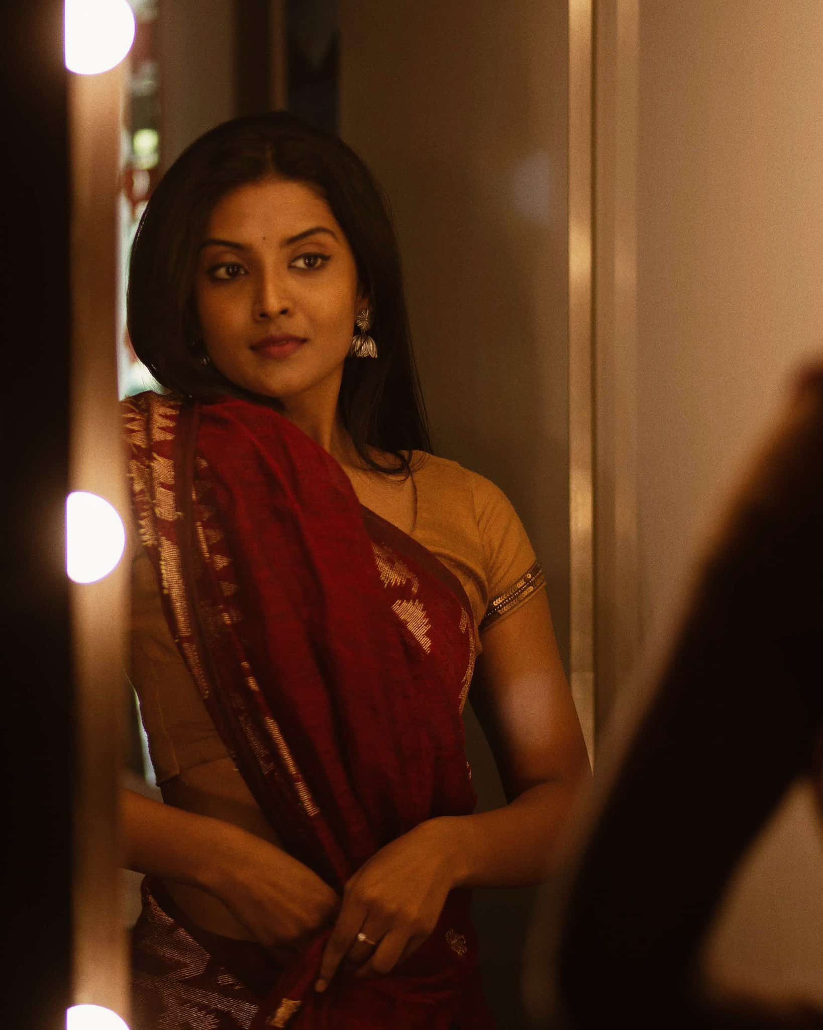 Sizzling Images of   Nivedhithaa Sathish!