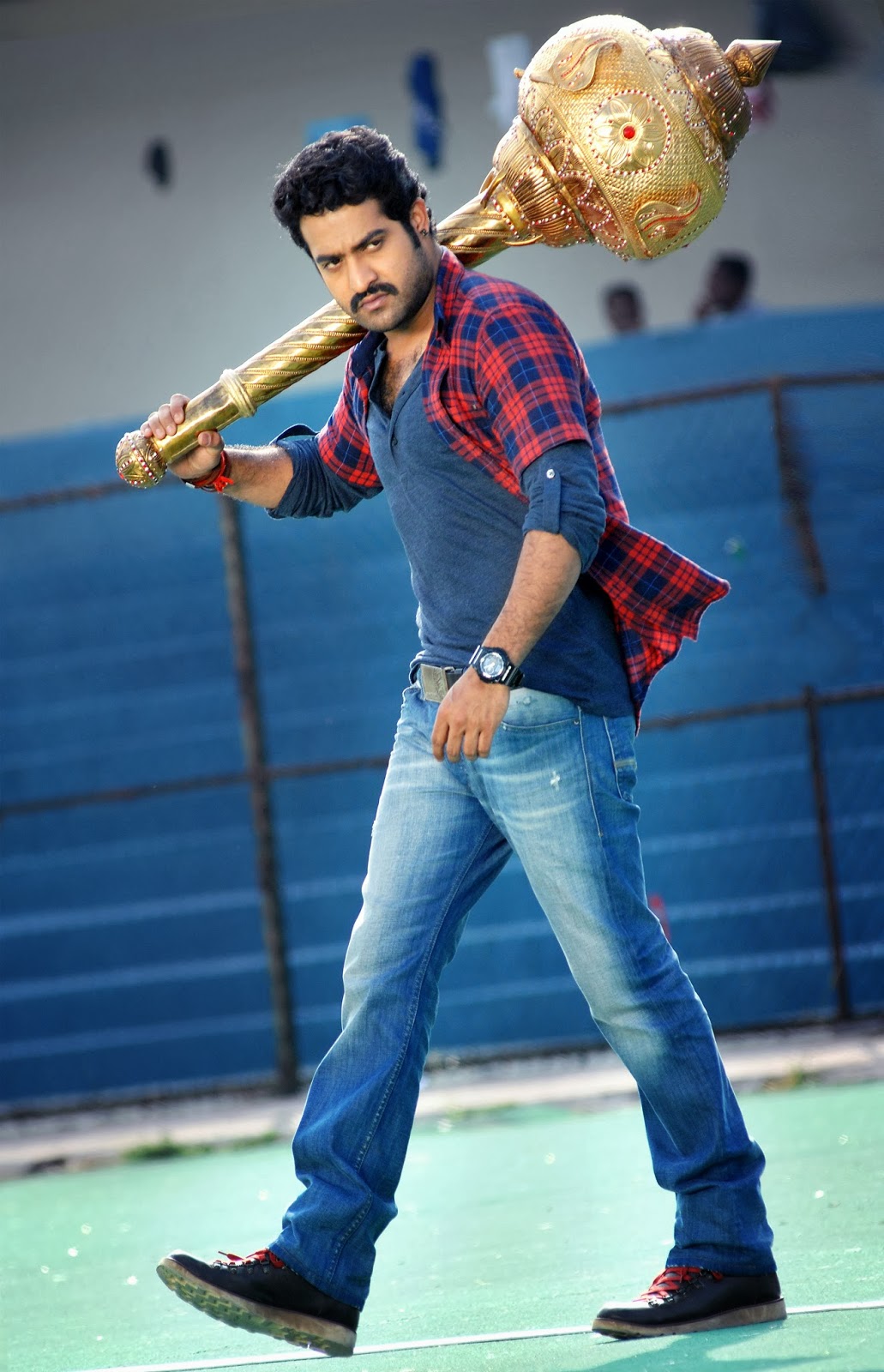Jr. NTR to replace Vijay in Kaththi remake