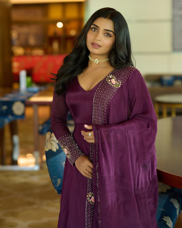 Gouri G Kishan Lovely Pics.!