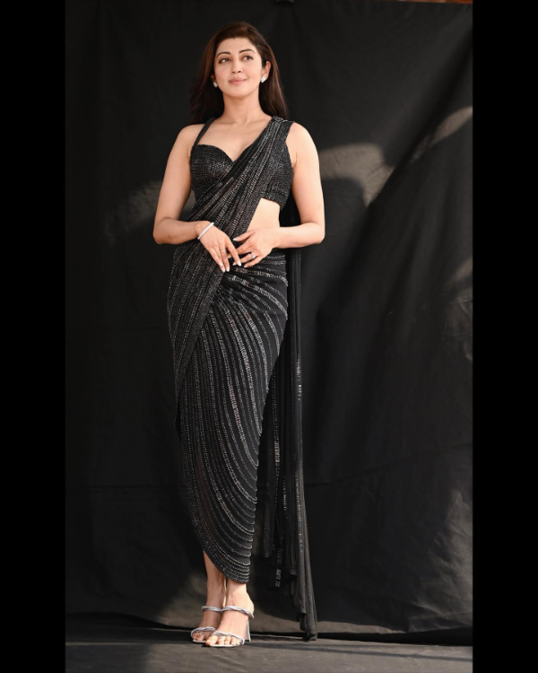 Beautiful Stills of Pranitha!