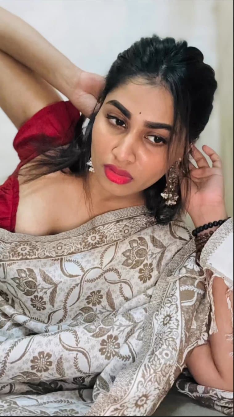 Sizzling Images of Shivani Narayanan!