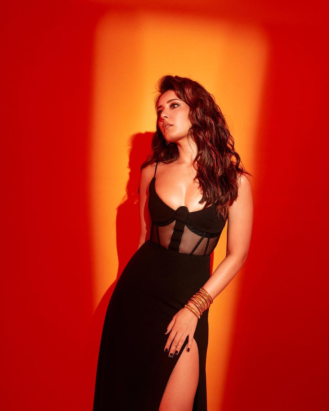 Charming stills of Raashii Khanna!