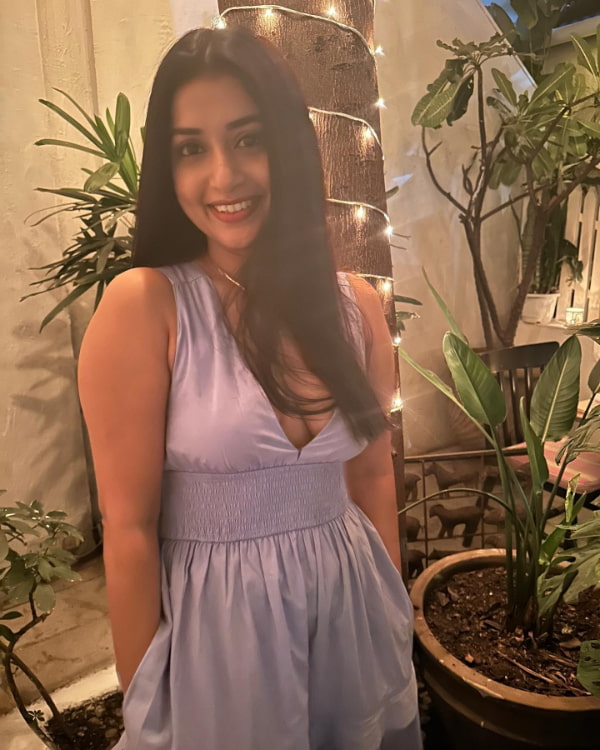 Gorgeous Stills of Meera Jasmine!