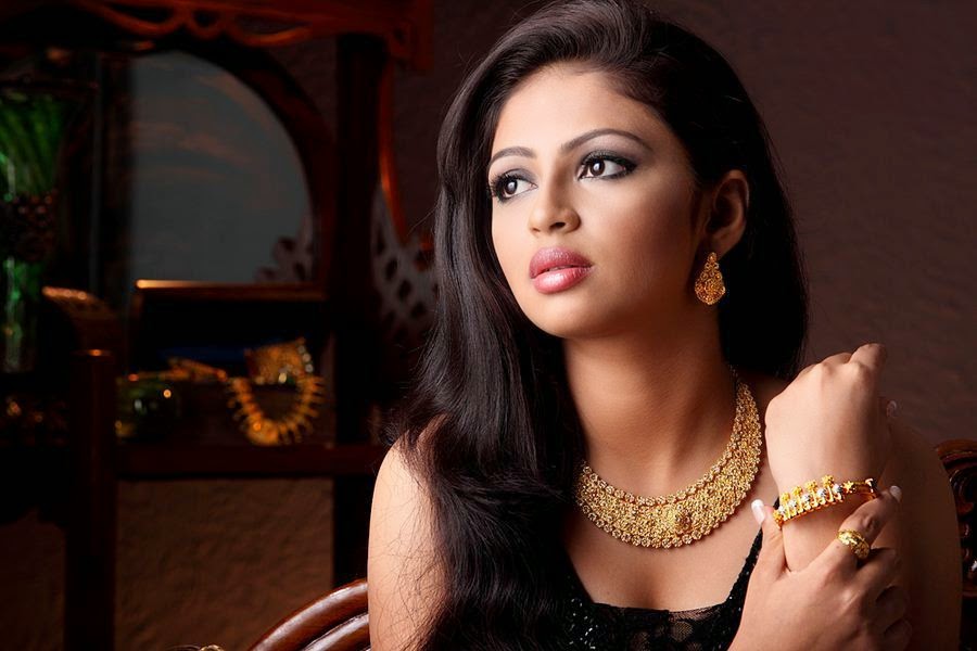 Actress Arundhathi Nair PhotoShoot Stills