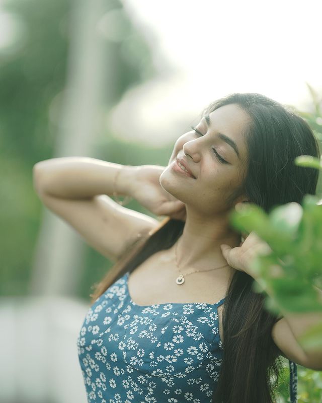 Beautiful Stills of Ivana!