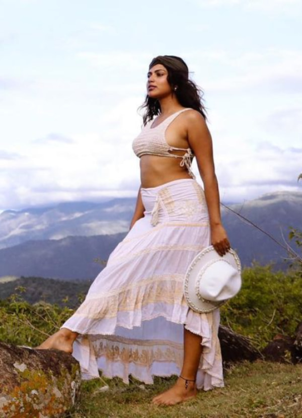 \"Stunning Amala Paul: Explore the Latest Captivating Images!\"