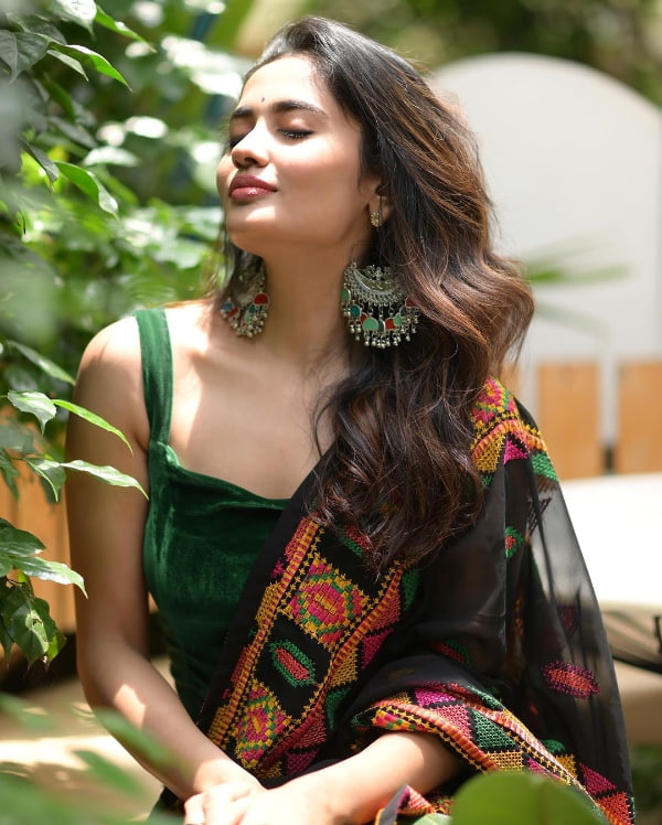 Captivating Teju Ashwini Stills | Exquisite Photography Collection