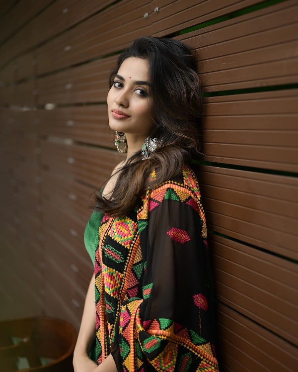 Captivating Teju Ashwini Stills | Exquisite Photography Collection