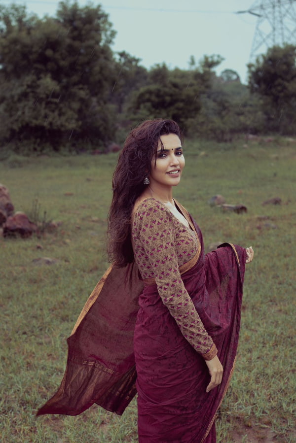 Captivating Photos of Akshara Gowda: Stunning Stills from the Latest Shoot!