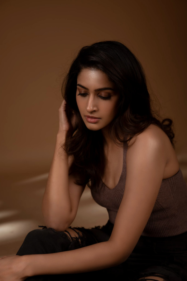 Captivating Photos of Tanya Ravichandran | Stunning Images & Latest Trends