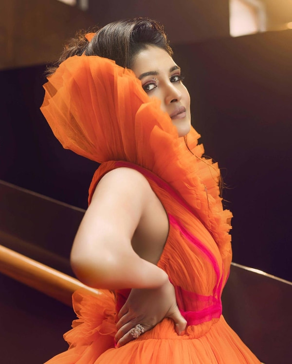 \"Captivating Vani Bhojan: Stunning Photo Collection That Will Leave You Mesmerized!\"